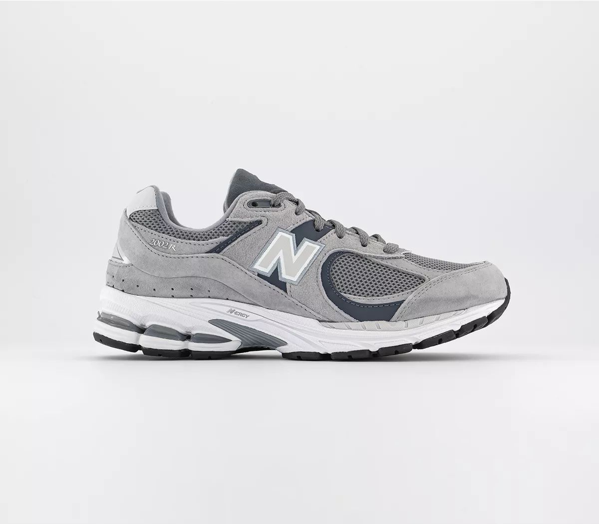 2002R Trainers