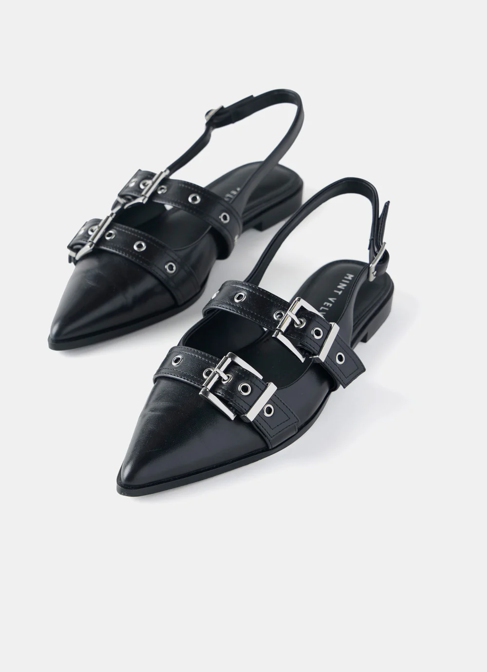 Buckled Pointed Flats 